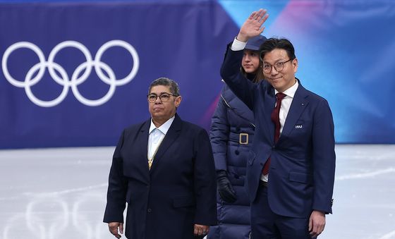쇼트트랙 여자 3000m 계주 시상식 참석한 김재열 IOC 집행위원