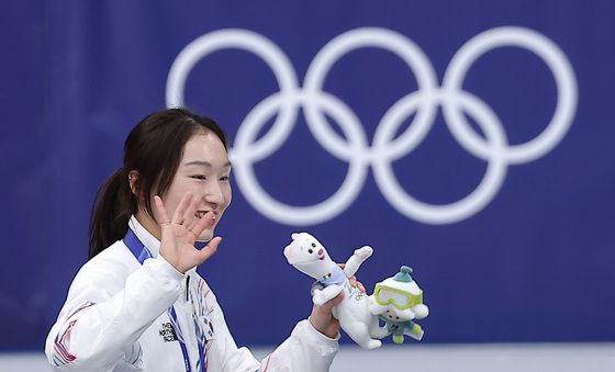 올림픽 개인 통산 6번째 메달 획득한 최민정