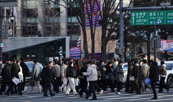 설 연휴 마치고 출근하는 직장인들
