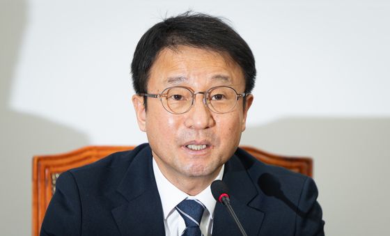 발언하는 한병도 원내대표