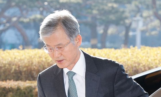 재판소원 재차 반대의견 낸 대법, 출근하는 조희대