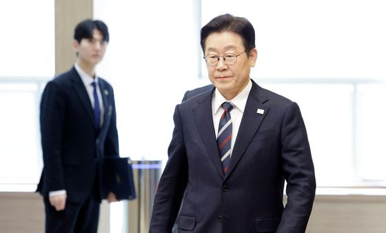 이재명 대통령, 수석보좌관회의 참석