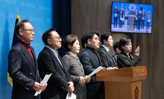 국민의힘 소장파, '장동혁 대표 윤 어게인과 절연하라'
