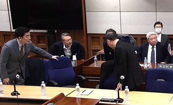 1심 선고공판 출석하는 윤석열 전 대통령