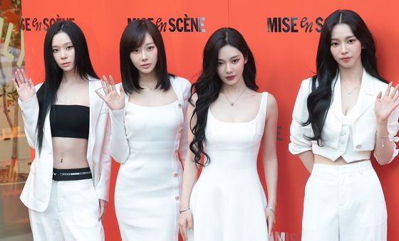 성수동 등장한 에스파