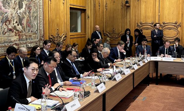 국제에너지기구 이사회에서 발언하는 이호현 2차관