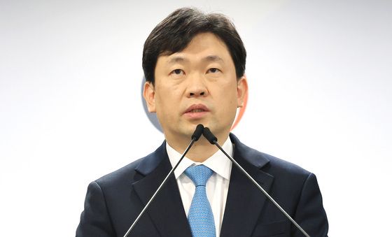 브리핑하는 윤민호 통일부 대변인