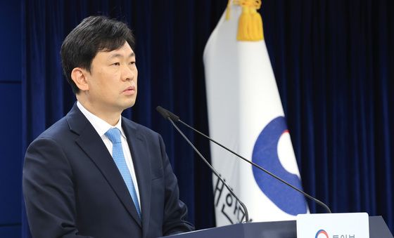 정례브리핑하는 윤민호 통일부 대변인