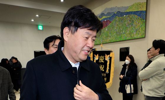 정원오 구청장 출판기념회 참석한 김용 전 민주연구원 부원장