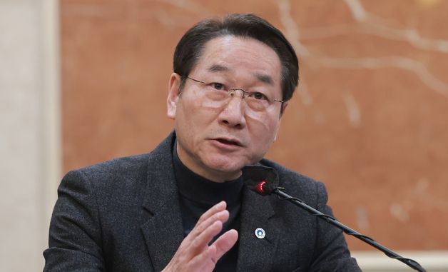 광역자치단체 통합 관련 연석회의서 발언하는 유정복 인천시장