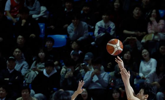 50득점 성공하는 허웅