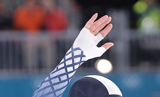 경기 준비하는 정재원