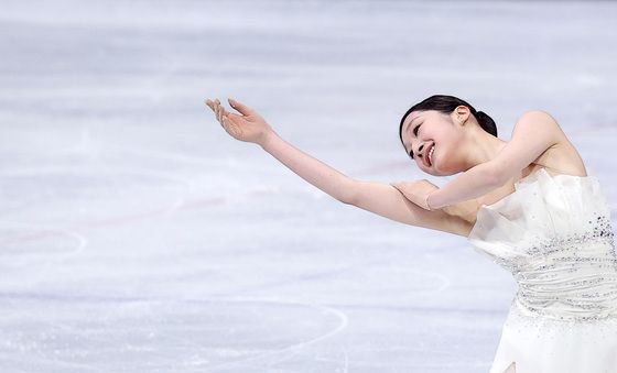 신지아, 은반 위의 요정
