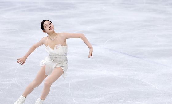 연기 펼치는 신지아