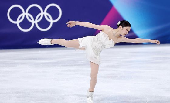 연기 펼치는 신지아