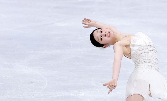 신지아, 은반 위의 요정