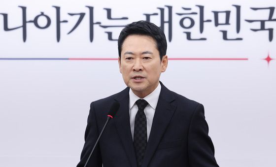 장동혁 '계엄, 내란 아니란 입장 뒤집을 근거 제시 못해'