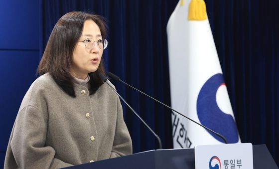 브리핑하는 장윤정 통일부 부대변인