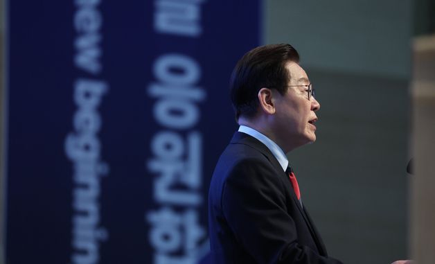 카이스트 졸업식 축사하는 이재명 대통령