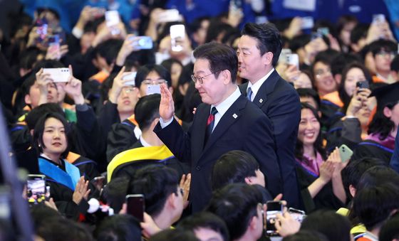 카이스트 졸업식 참석하는 이재명 대통령