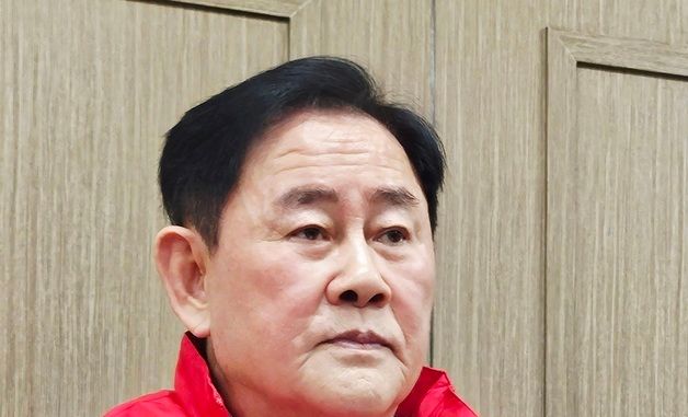 TK 행정통합 입장 밝히는 최경환