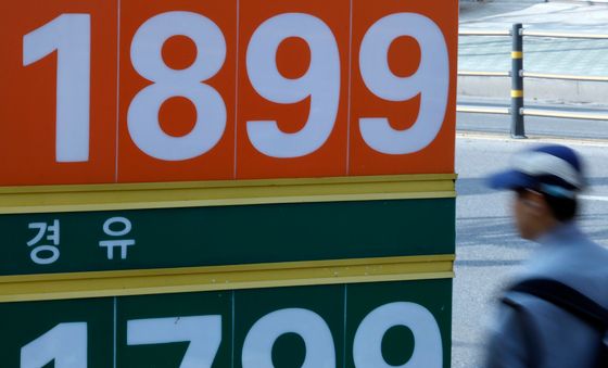 美, 10일내 이란 공격 여부 결정…국제유가 급등