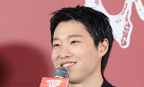 '드라우닝 걔' 우즈, 배우 데뷔