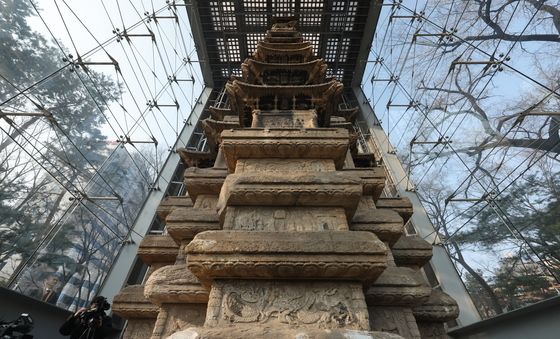 원각사지 십층석탑 내부 공개