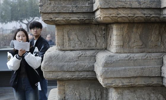 27년 만에 공개된 원각사지 십층석탑의 모습은