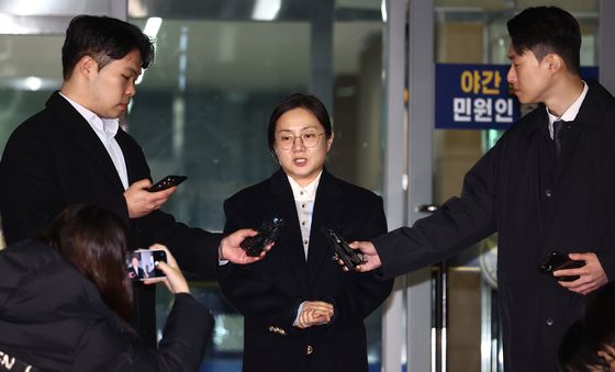 첫 피고발인 조사 마친 박나래