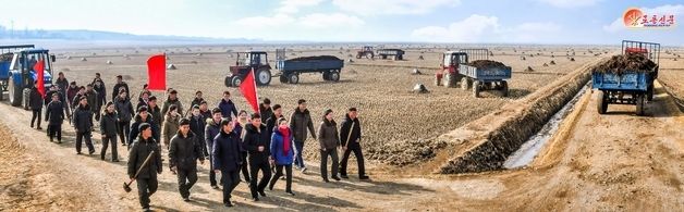 北 사리원시 미곡농장 "농사 준비에 박차" 선전