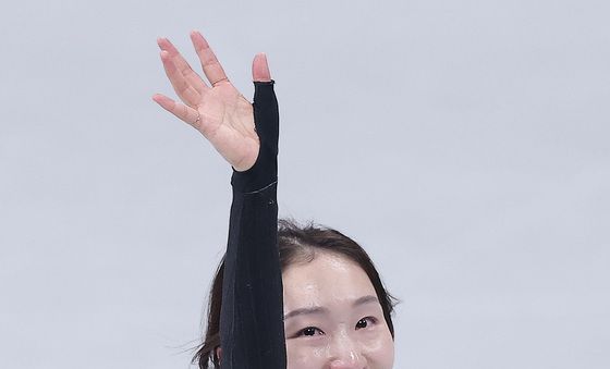 눈물 고인 최민정