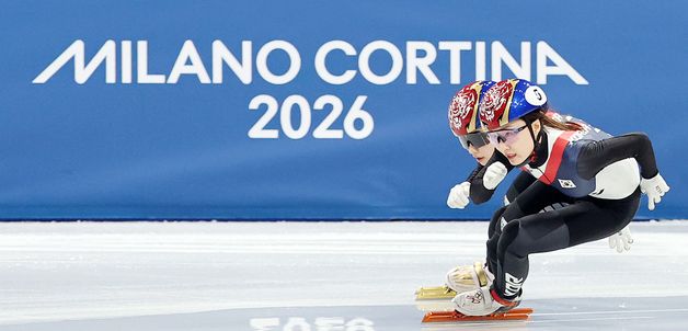 나란히 달리는 김길리와 최민정