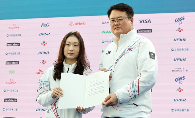'1500m 은메달' 최민정, 이재명 대통령으로부터 축전
