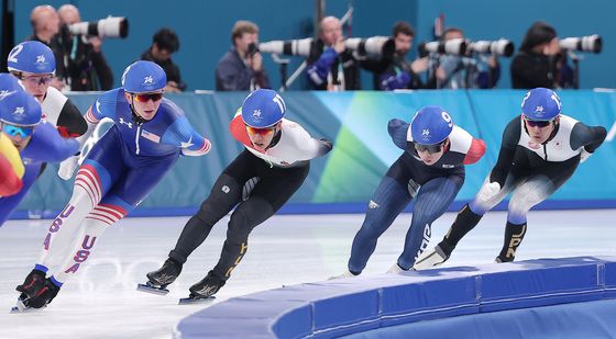 레이스 펼치는 조승민·김민석