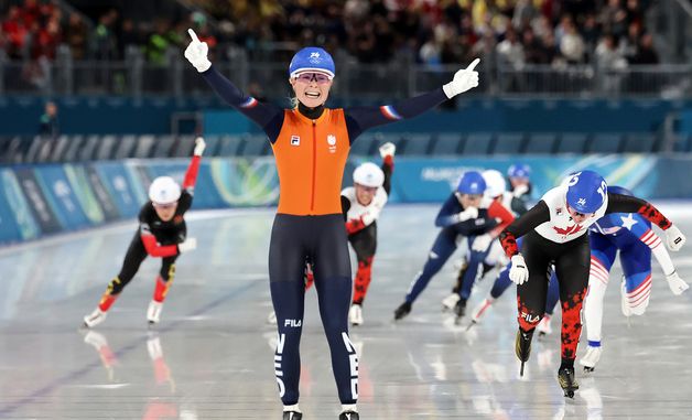 환호하는 마리케 코네우드