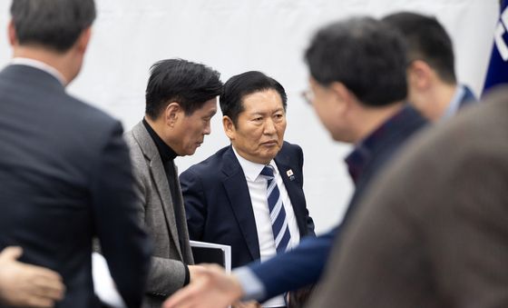 더불어민주당 비공개 정책 의원총회