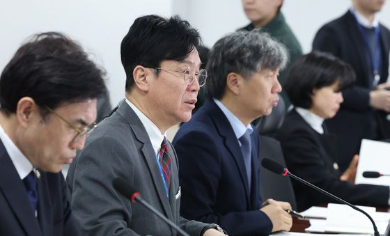 모두발언하는 김영훈 장관