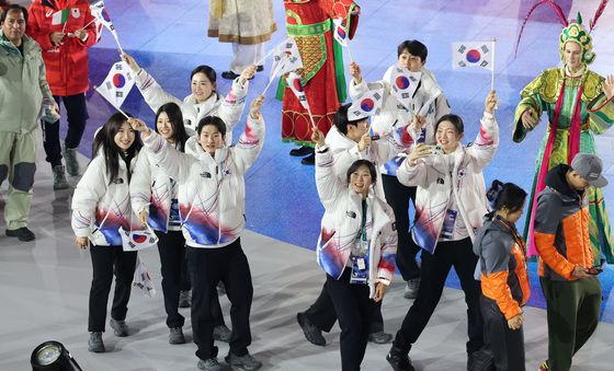 폐회식 입장하는 대한민국 선수단
