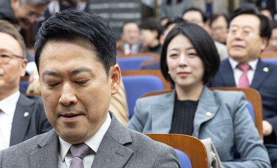 국민의힘 의원총회 '윤 전 대통령 관련 입장 논란 해결될까'