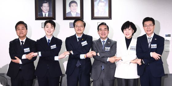 손 맞잡은 민주당 서울시장 후보들