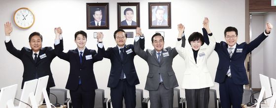 손 맞잡은 민주당 서울시장 후보들