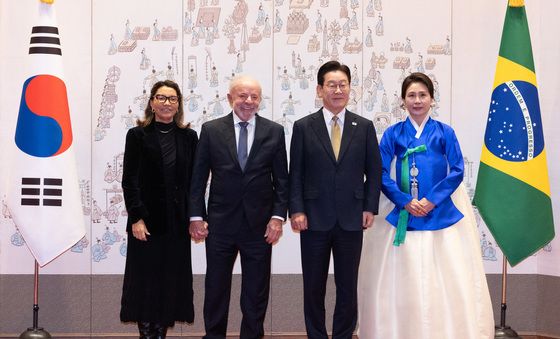 기념촬영하는 한-브라질 대통령 부부