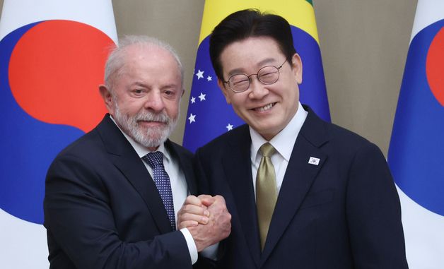 손 맞잡은 한·브라질 정상
