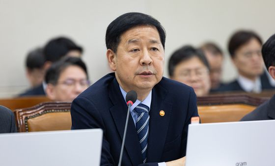 답변하는 구윤철 부총리 겸 재정경제부 장관