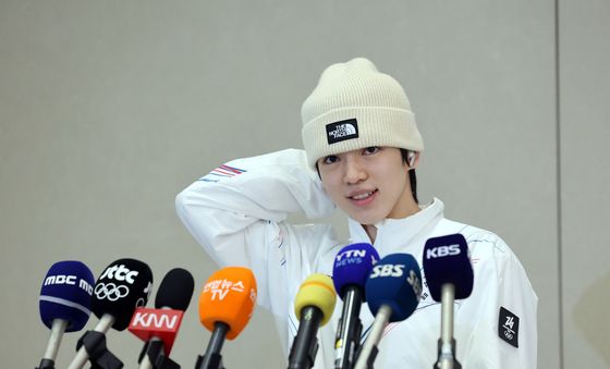 차준환 '쑥스럽네요'