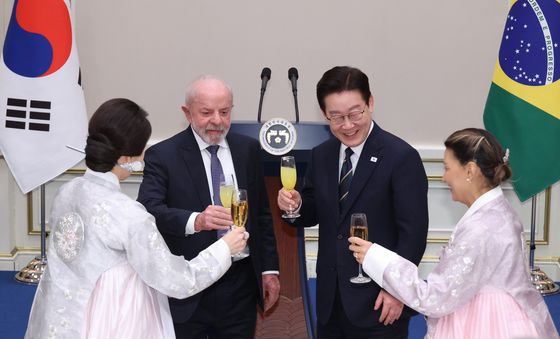 건배하는 한·브라질 정상