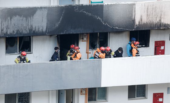 은마아파트 화재 현장 감식하는 경찰·소방