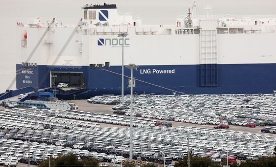 트럼프, 15% 글로벌관세 발효