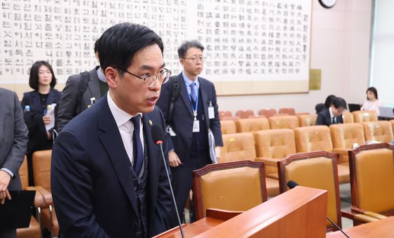 답변하는 김민재 차관